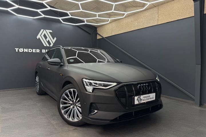 Sort Audi e-tron fra 2023