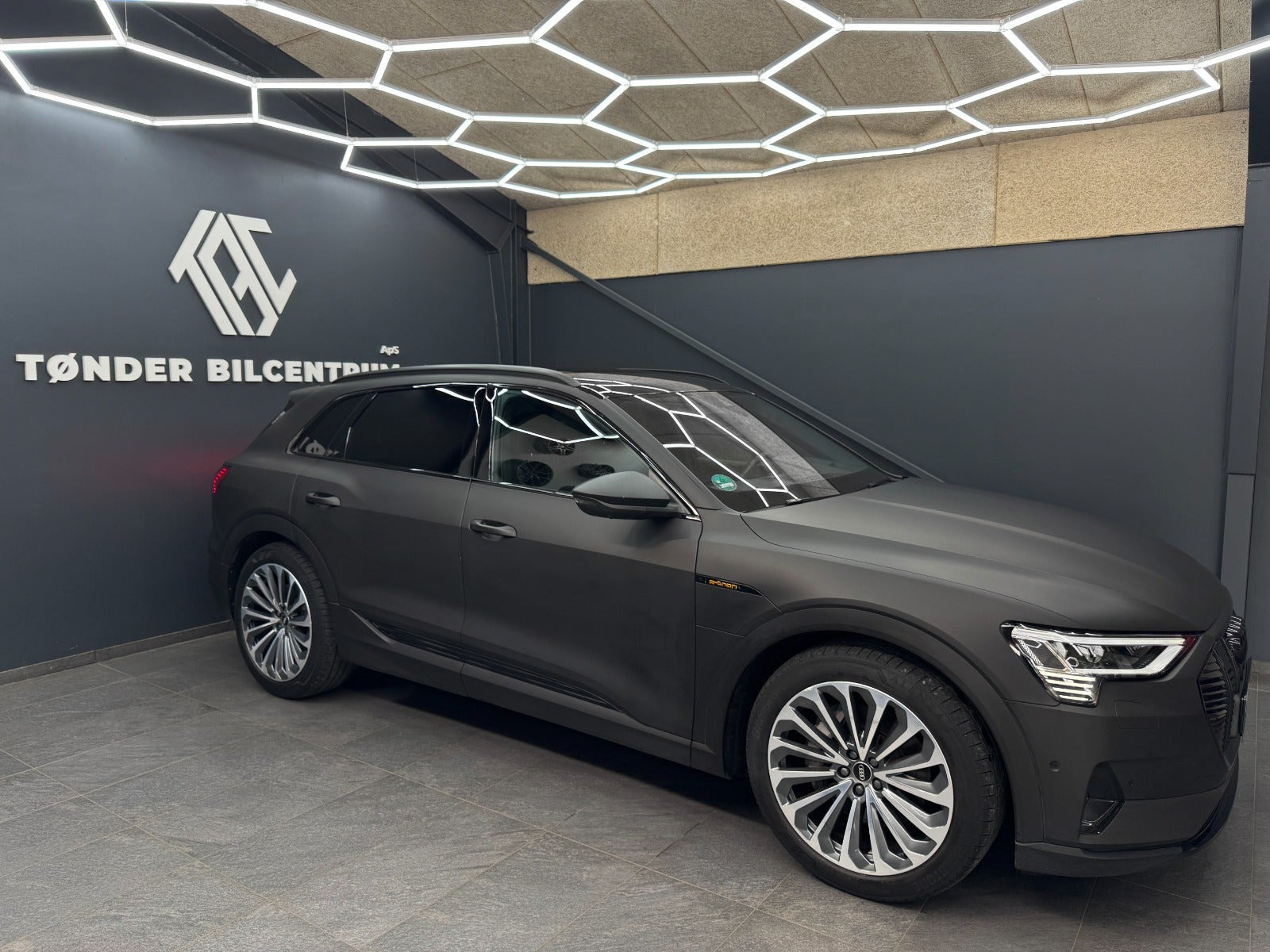 Sort Audi e-tron fra 2023