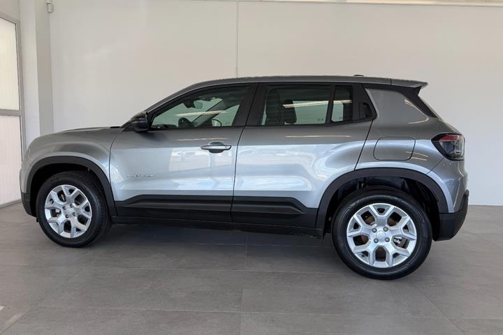 Grå Jeep Avenger fra 2025