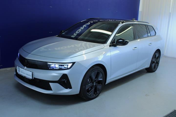 Sølv Opel Astra-e fra 2024