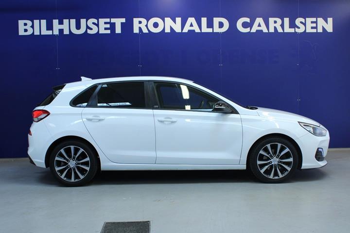 Hvid Hyundai i30 fra 2018