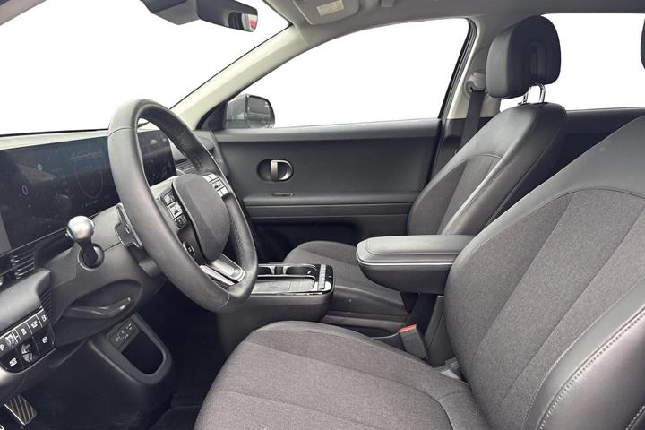 Grå Hyundai Ioniq 5 fra 2025