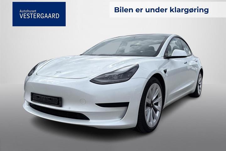 Hvid Tesla Model 3 fra 2020