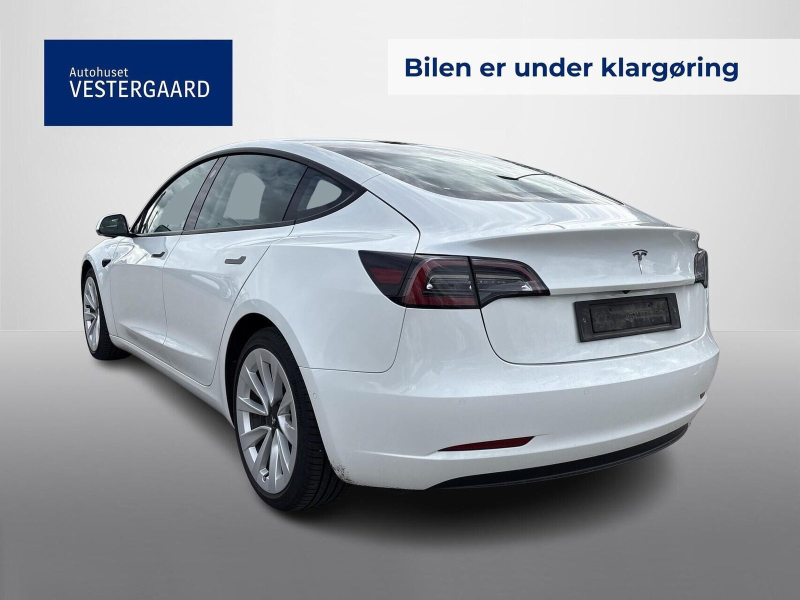 Hvid Tesla Model 3 fra 2020