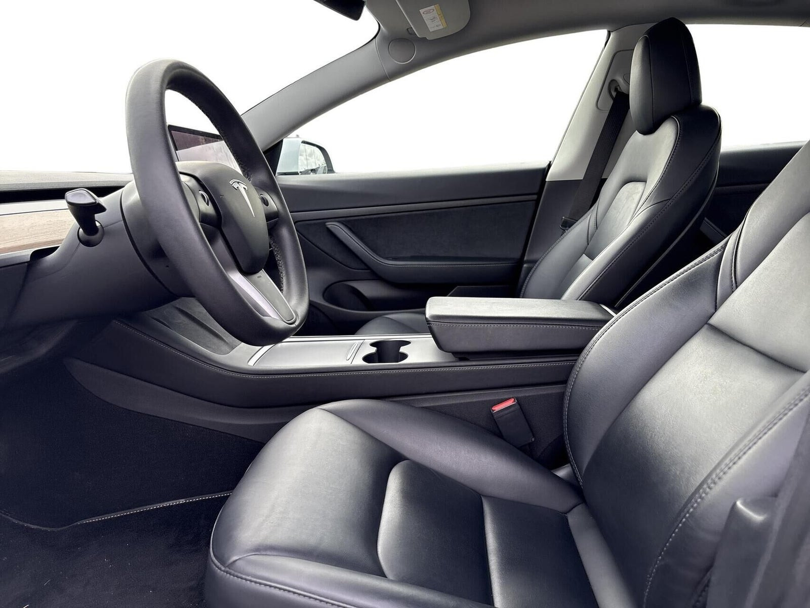 Hvid Tesla Model 3 fra 2020
