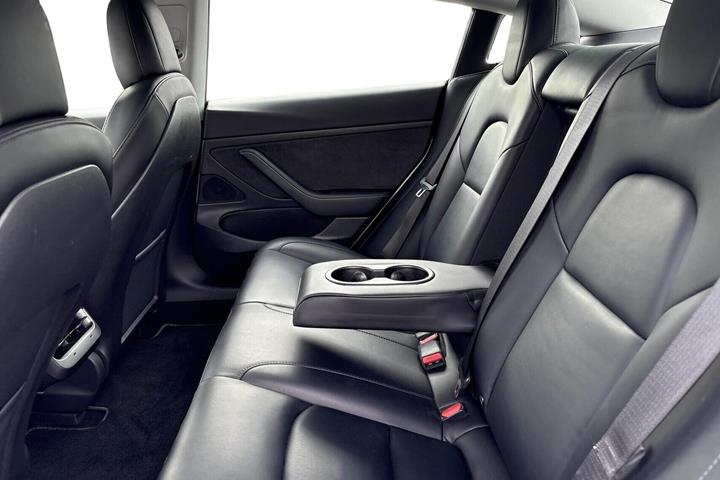 Hvid Tesla Model 3 fra 2020