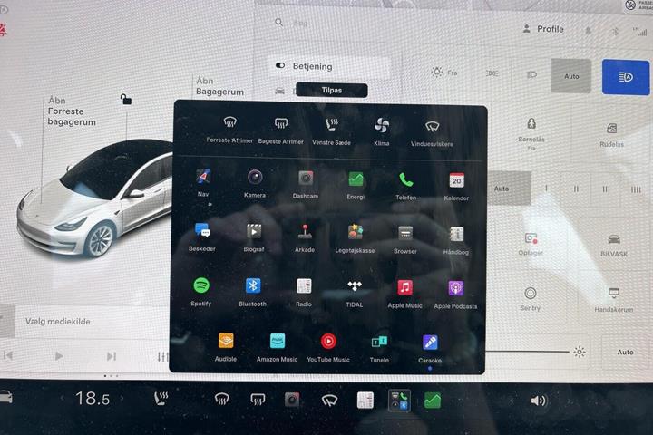 Hvid Tesla Model 3 fra 2020
