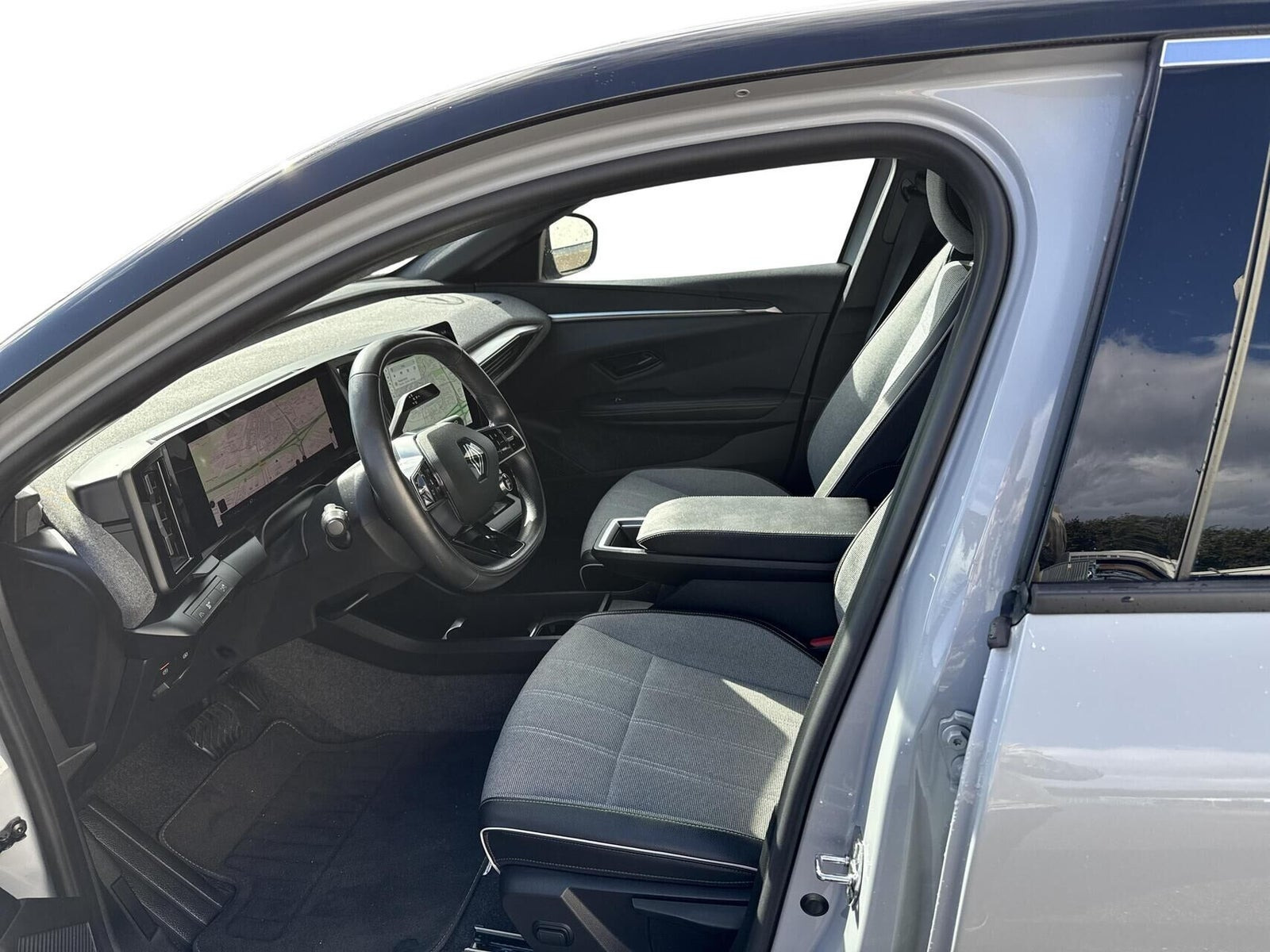 Grå Renault Megane E-Tech fra 2022