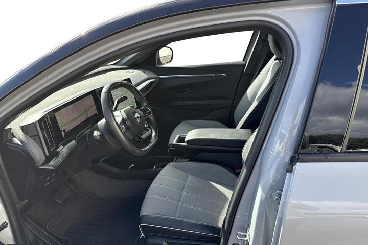 Grå Renault Megane E-Tech fra 2022