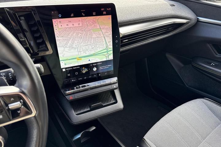 Grå Renault Megane E-Tech fra 2022