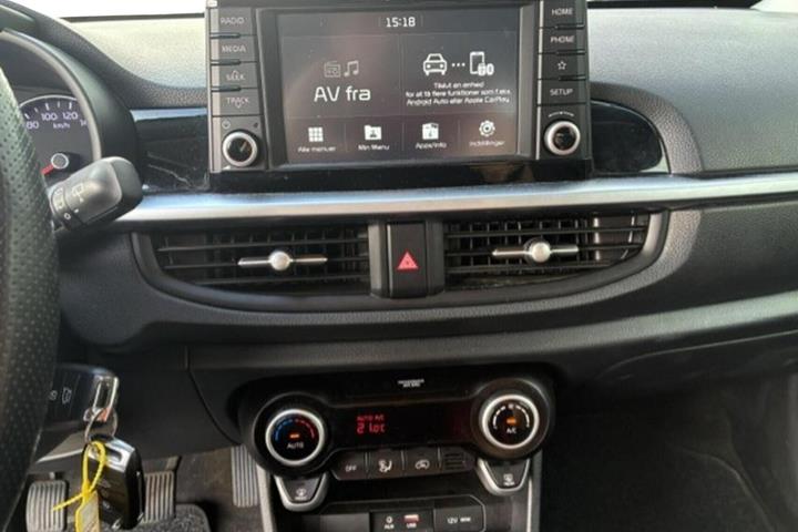 Beige Kia Picanto fra 2020