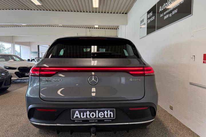 Grå Mercedes EQC400 fra 2021