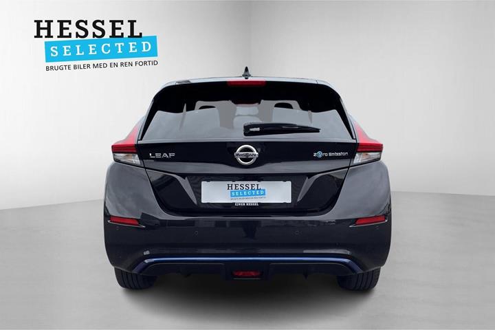 Sort Nissan Leaf fra 2022