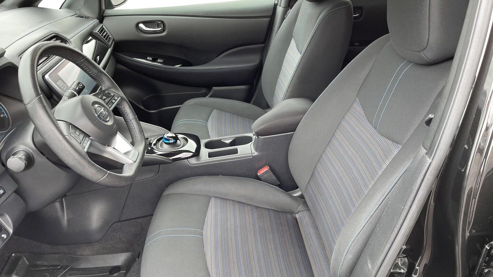 Sort Nissan Leaf fra 2022