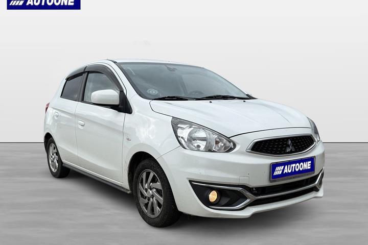 Hvid Mitsubishi Space Star fra 2016