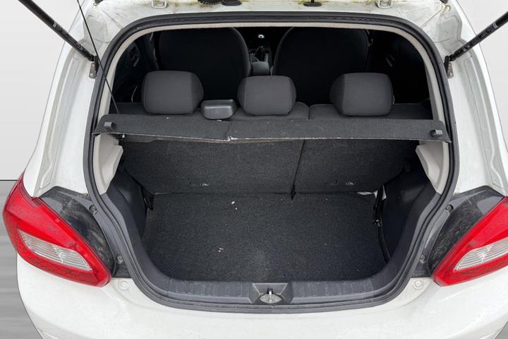 Hvid Mitsubishi Space Star fra 2016