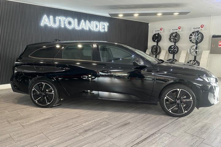 Sort Peugeot E-308 fra 2025