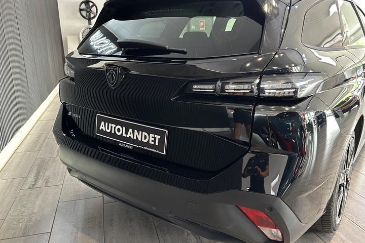 Sort Peugeot E-308 fra 2025