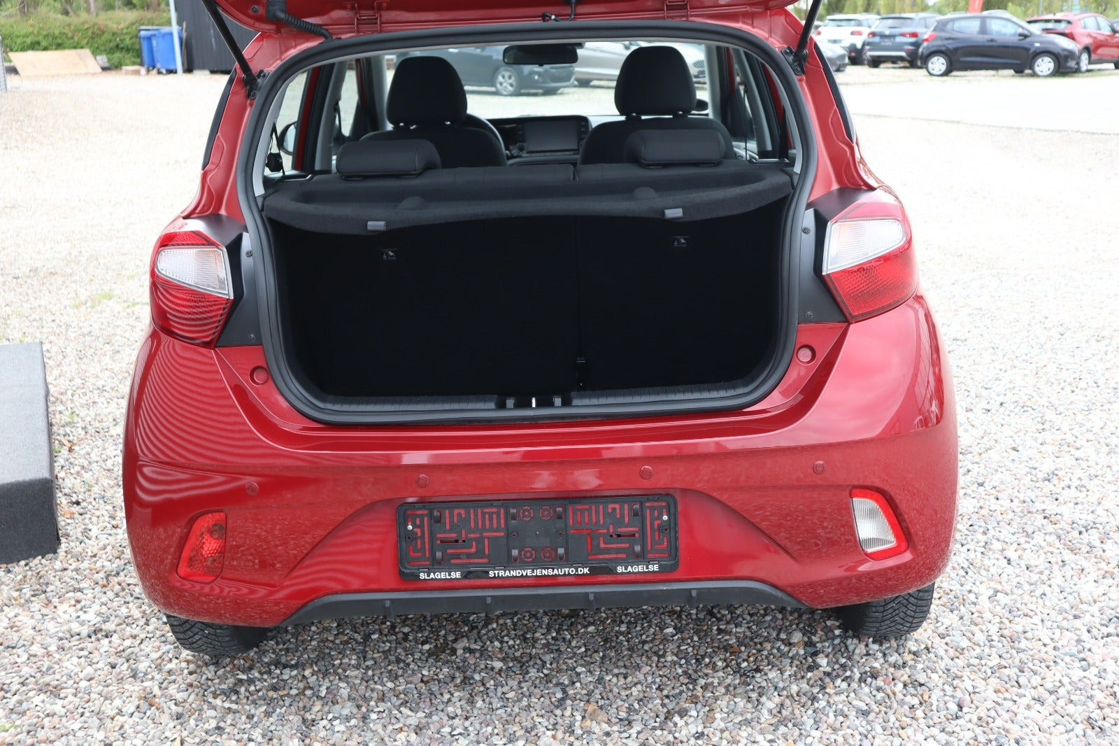 Rød Hyundai i10 fra 2021