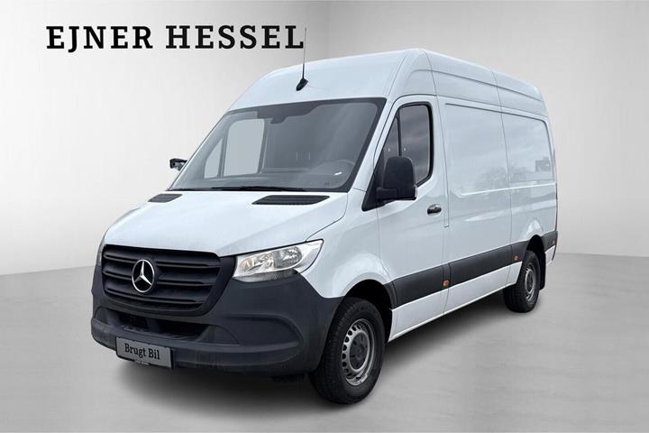 Hvid Mercedes Sprinter 317 fra 2023