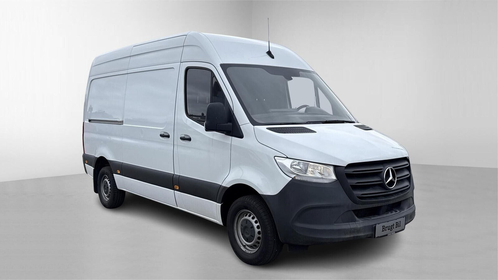 Hvid Mercedes Sprinter 317 fra 2023