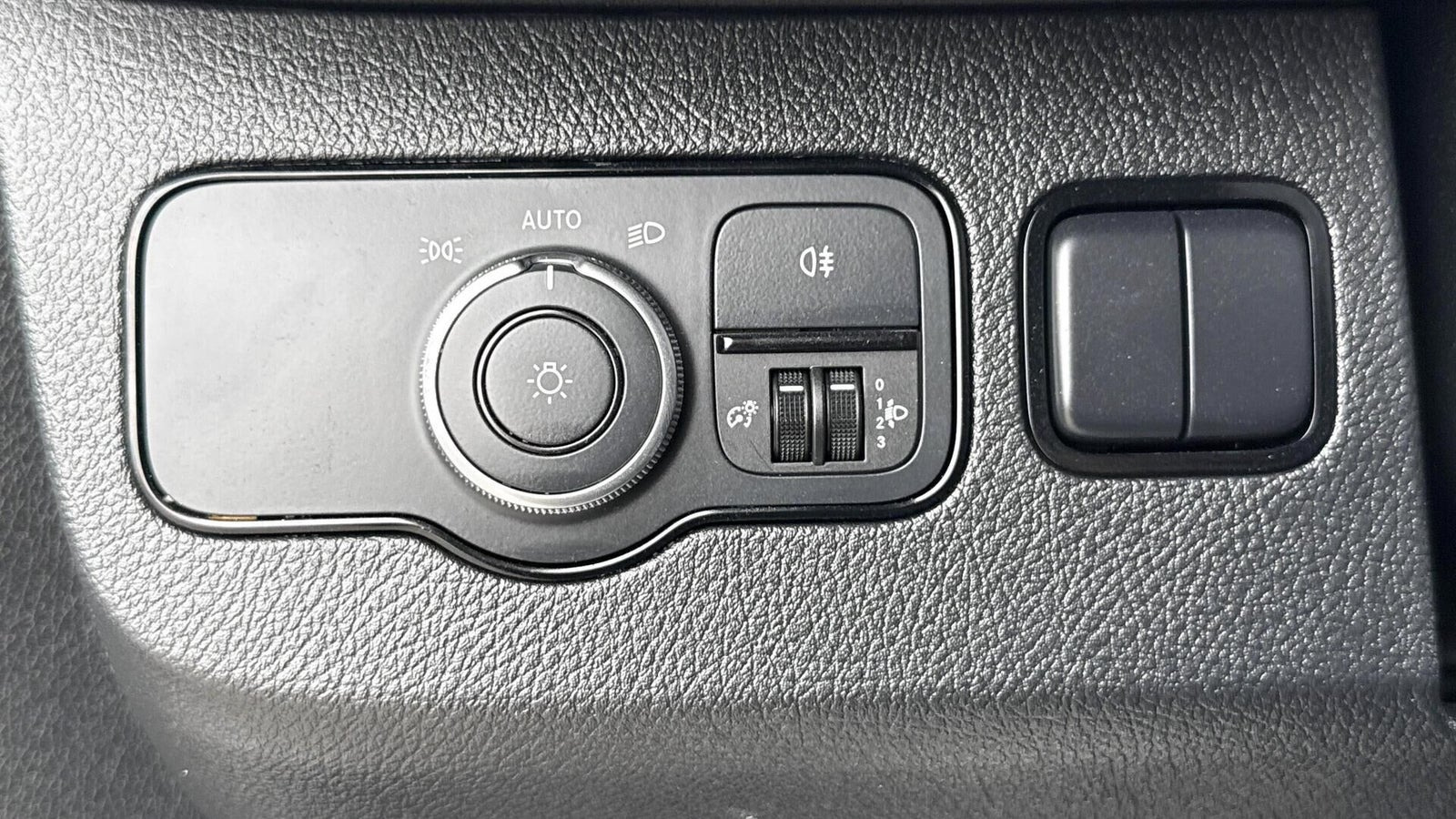 Hvid Mercedes Sprinter 317 fra 2023