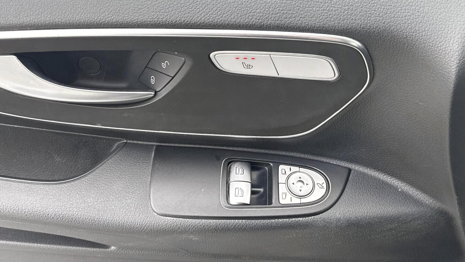 Hvid Mercedes Vito 116 fra 2022