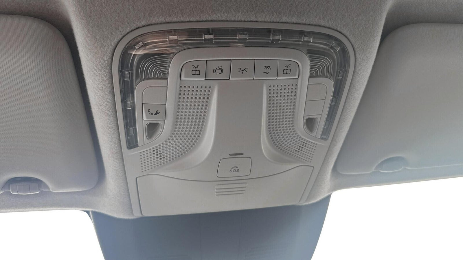 Hvid Mercedes Vito 116 fra 2022