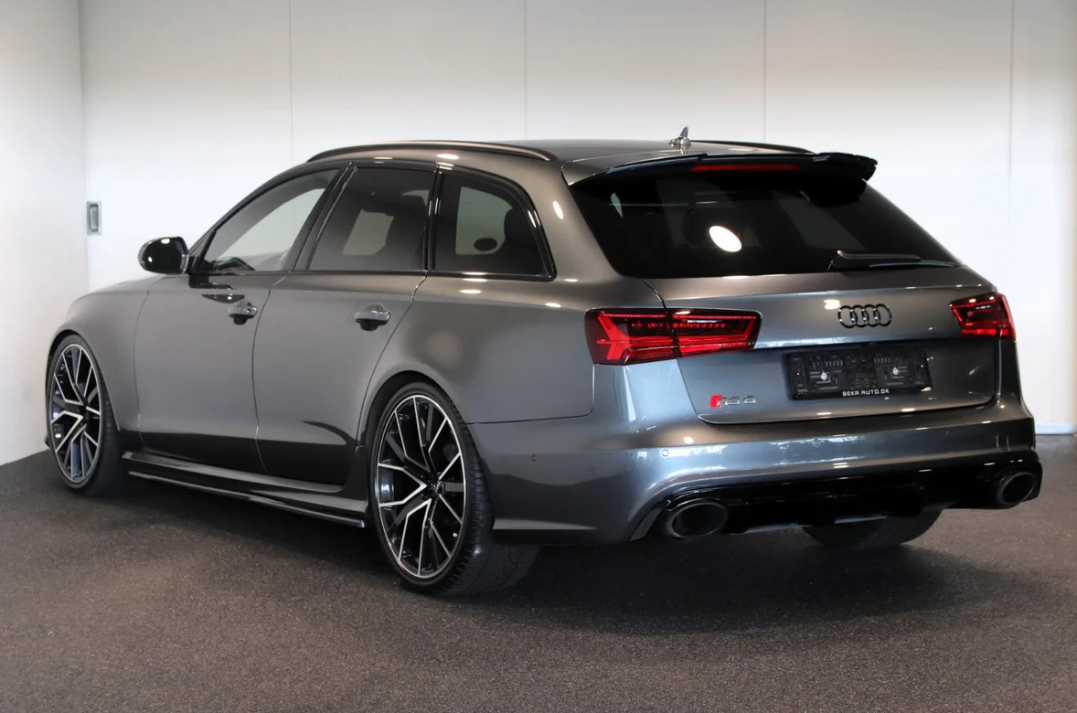 Grå Audi RS6 fra 2018