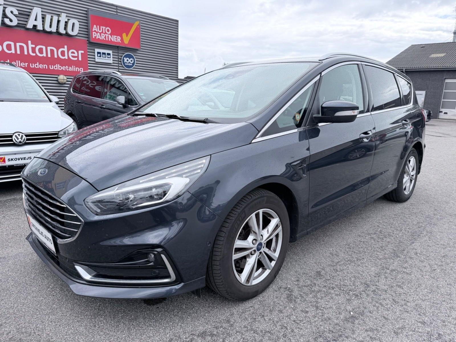 Blå Ford S-MAX fra 2020