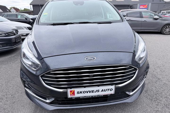 Blå Ford S-MAX fra 2020