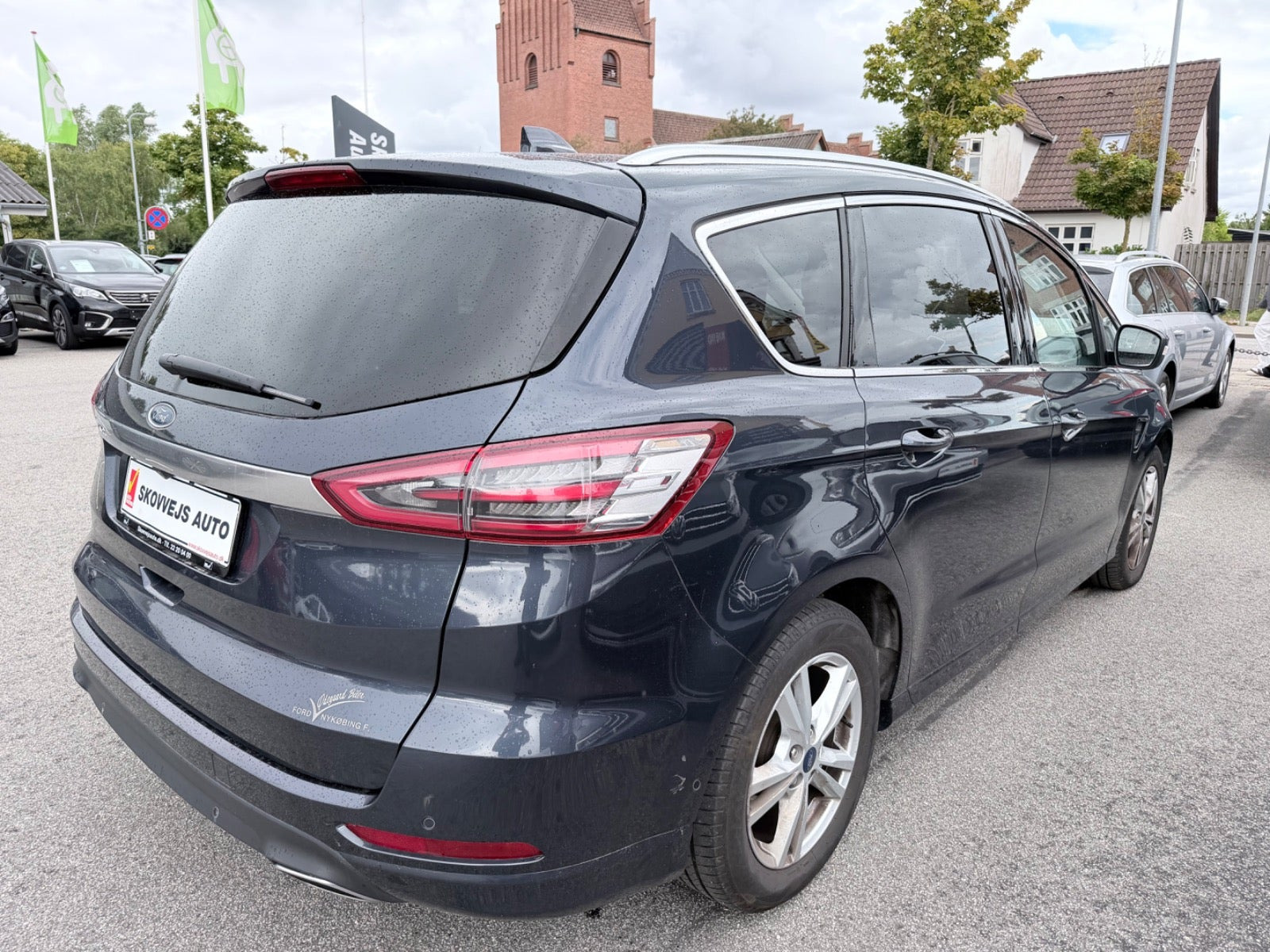 Blå Ford S-MAX fra 2020