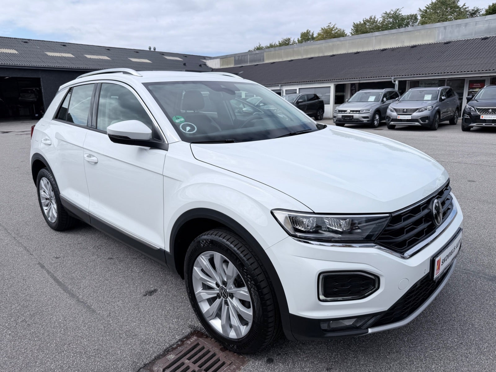 Hvid VW T-Roc fra 2022