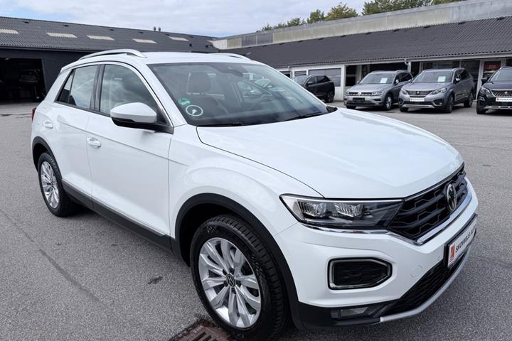 Hvid VW T-Roc fra 2022