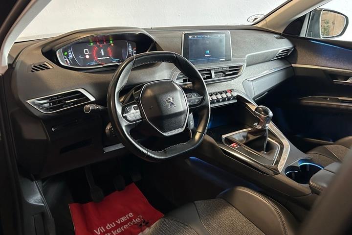 Sort Peugeot 5008 fra 2018