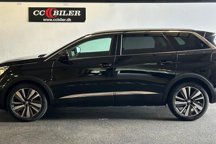 Sort Peugeot 5008 fra 2018