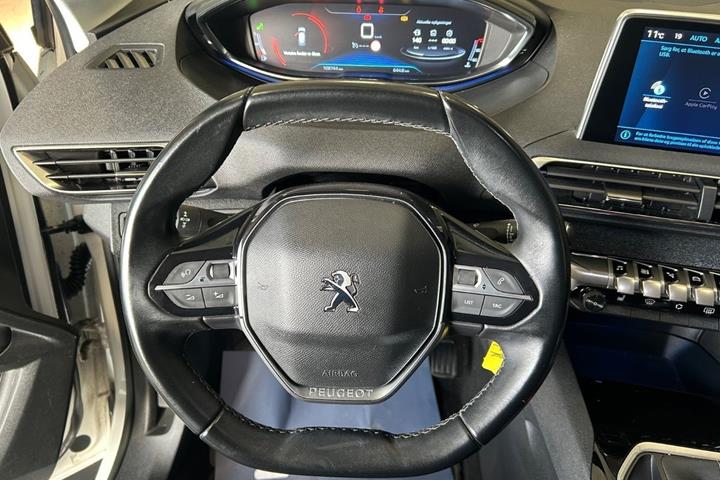 Sort Peugeot 5008 fra 2018