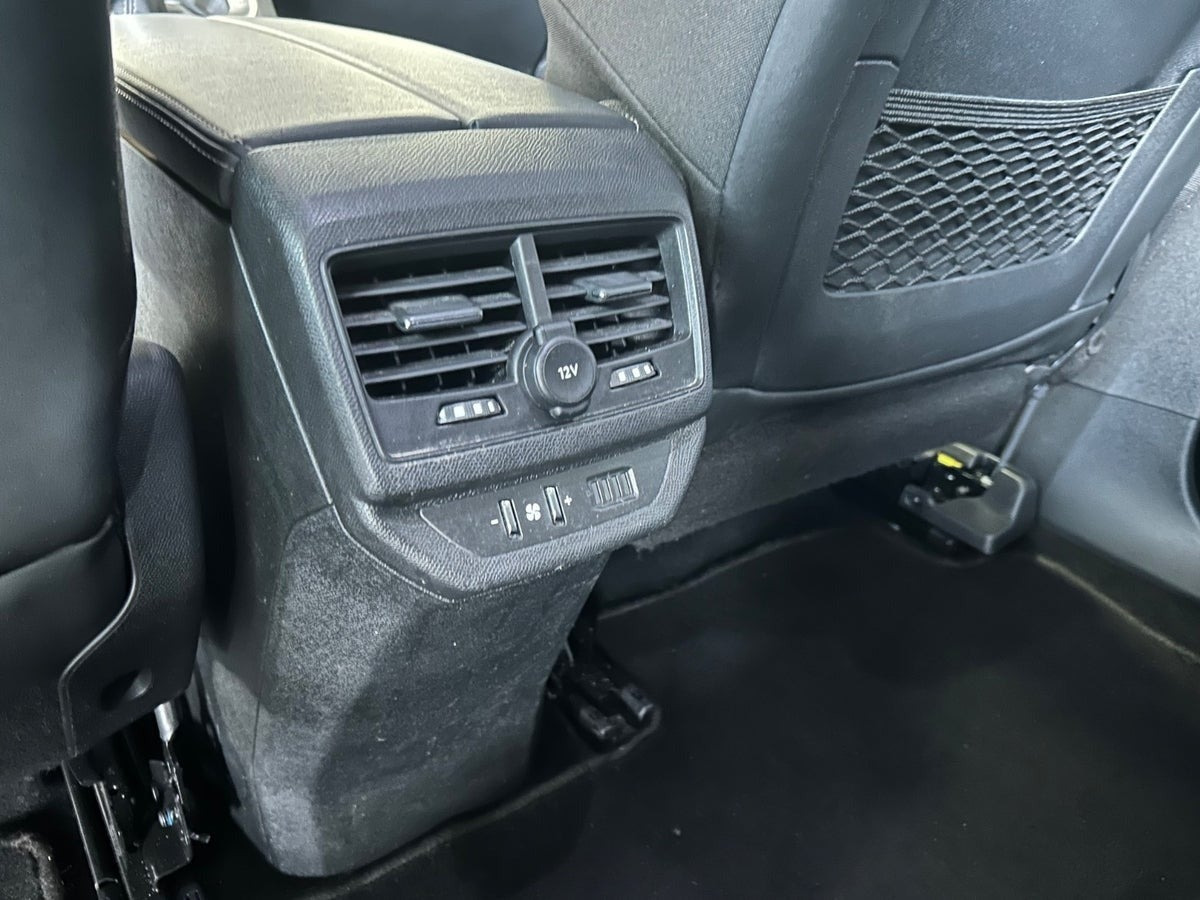 Sort Peugeot 5008 fra 2018