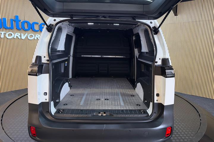 Hvid VW ID.Buzz fra 2025
