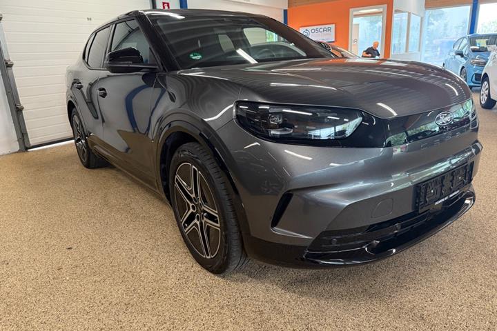 Grå Ford Capri fra 2024