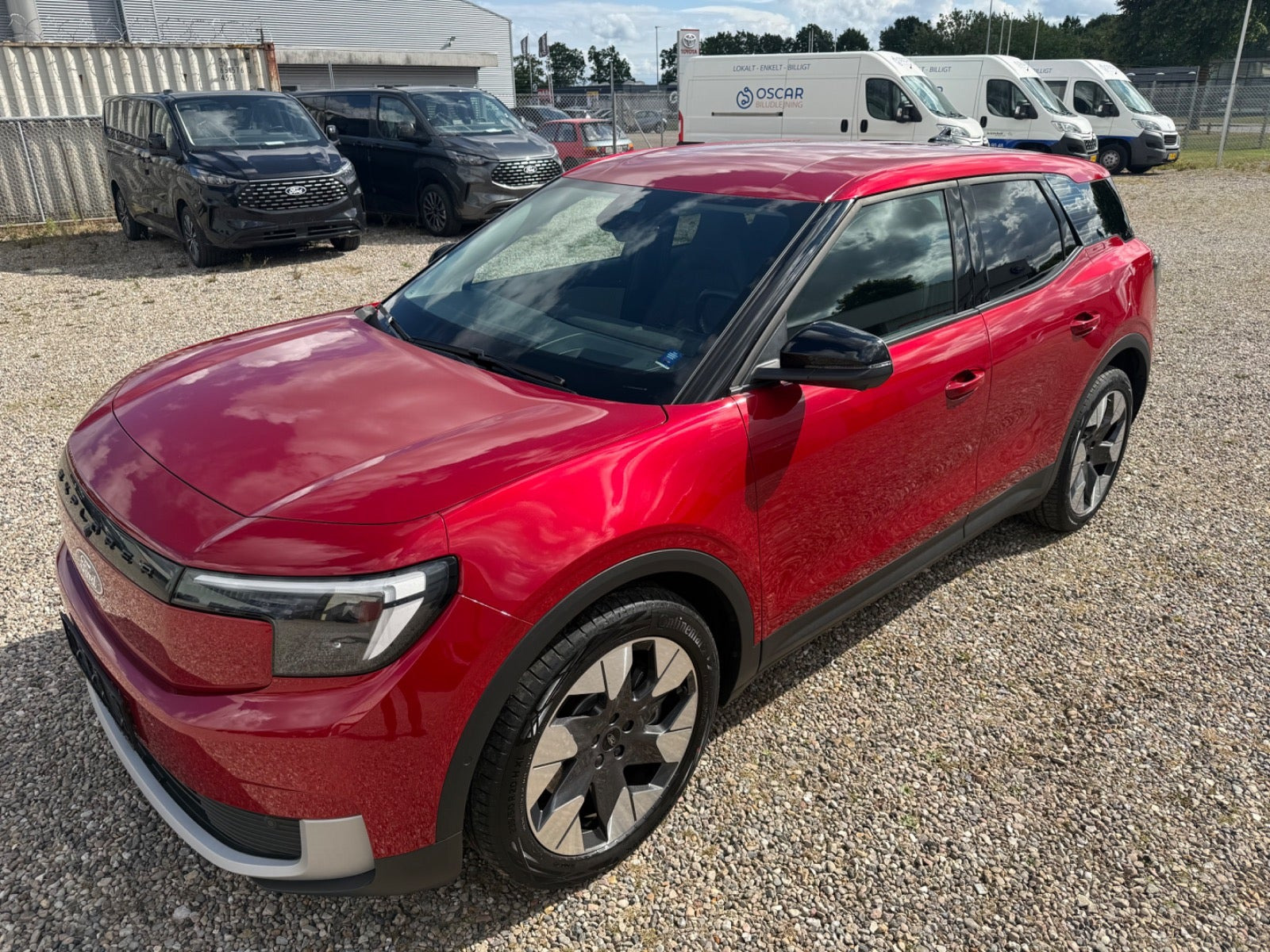Ford Explorer 77 Premium Extended Range