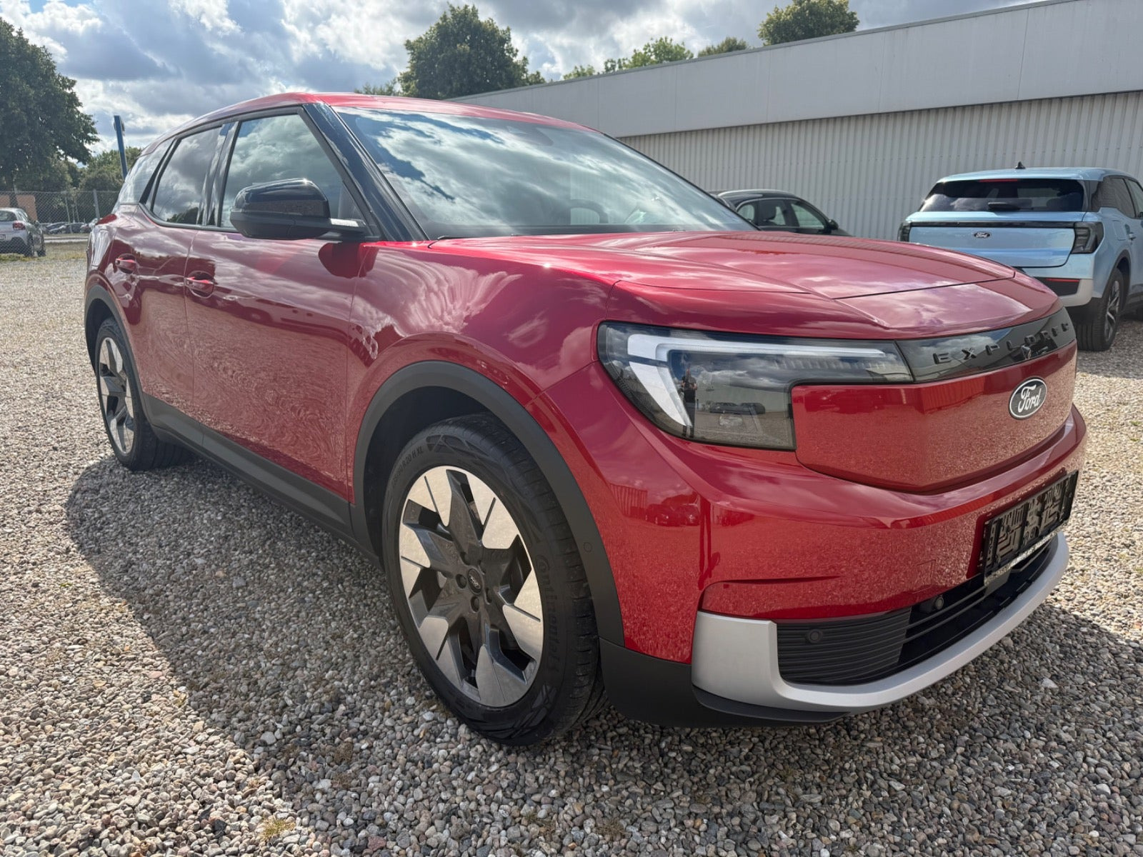 Rød Ford Explorer fra 2025