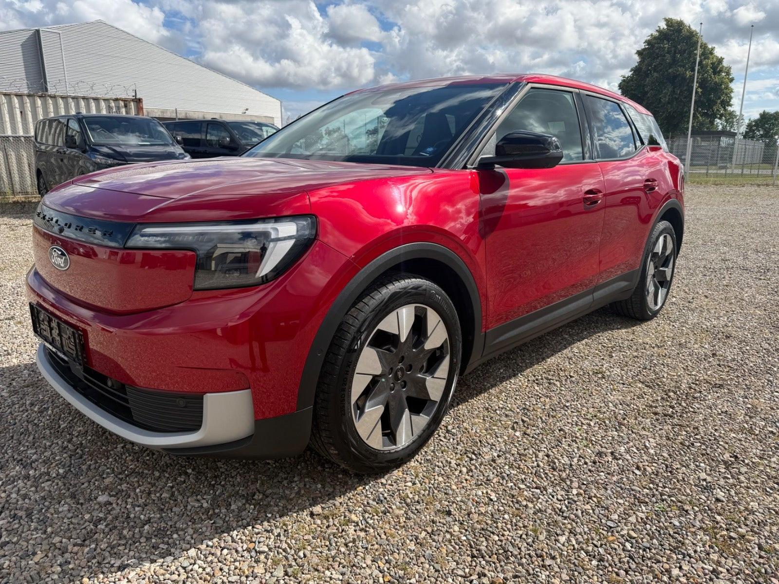 Rød Ford Explorer fra 2025