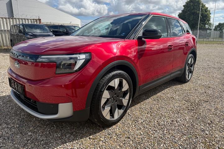 Rød Ford Explorer fra 2025