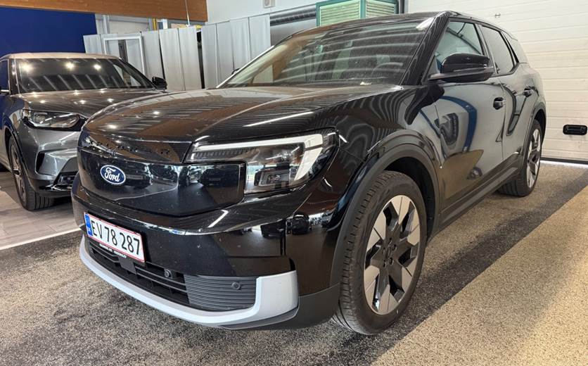 Ford Explorer 77 Premium Extended Range