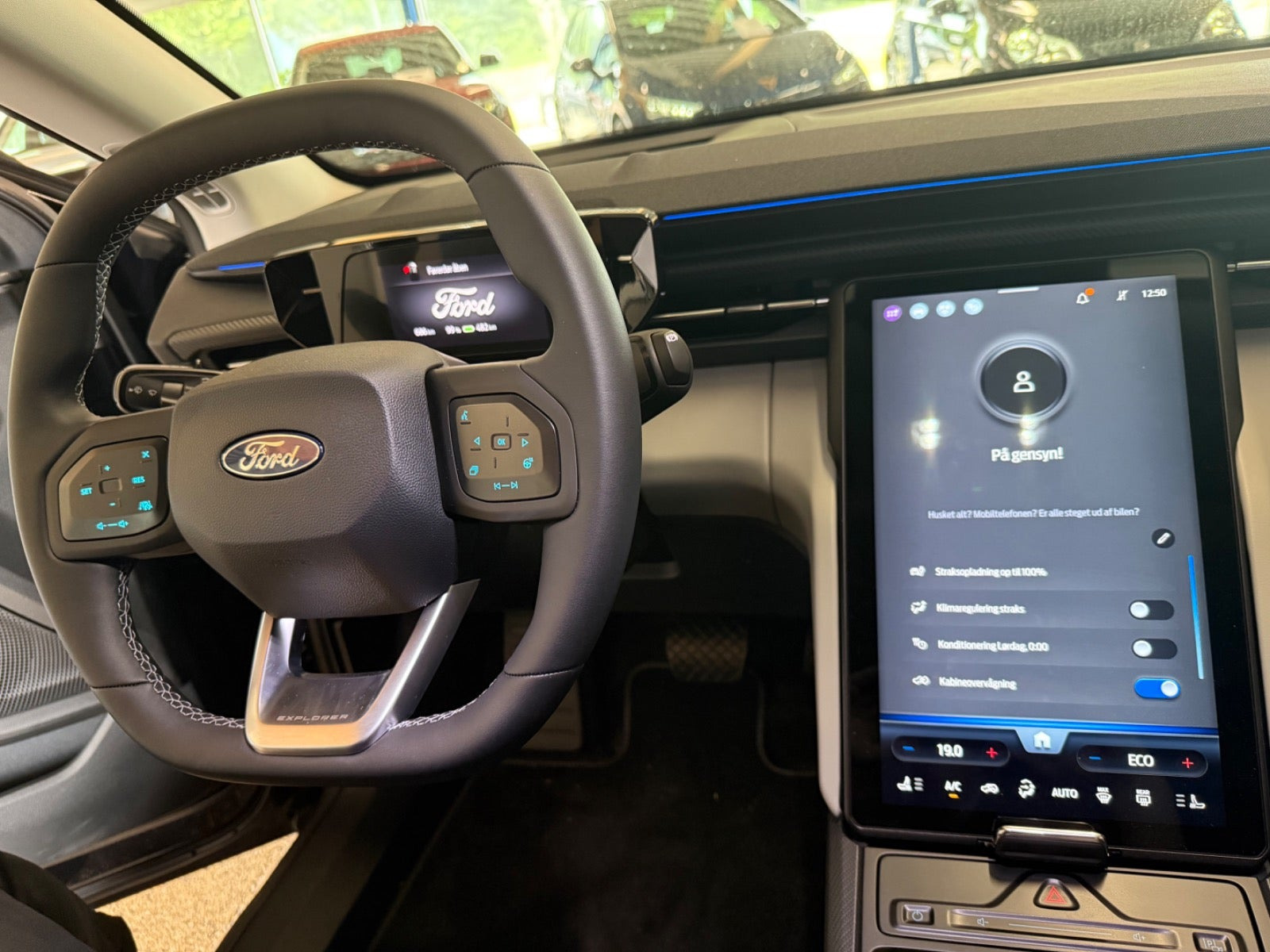 Sort Ford Explorer fra 2025