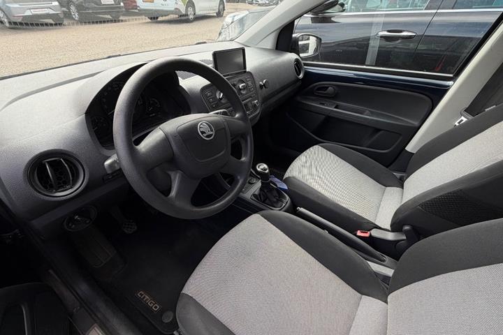 Blå Skoda Citigo fra 2013