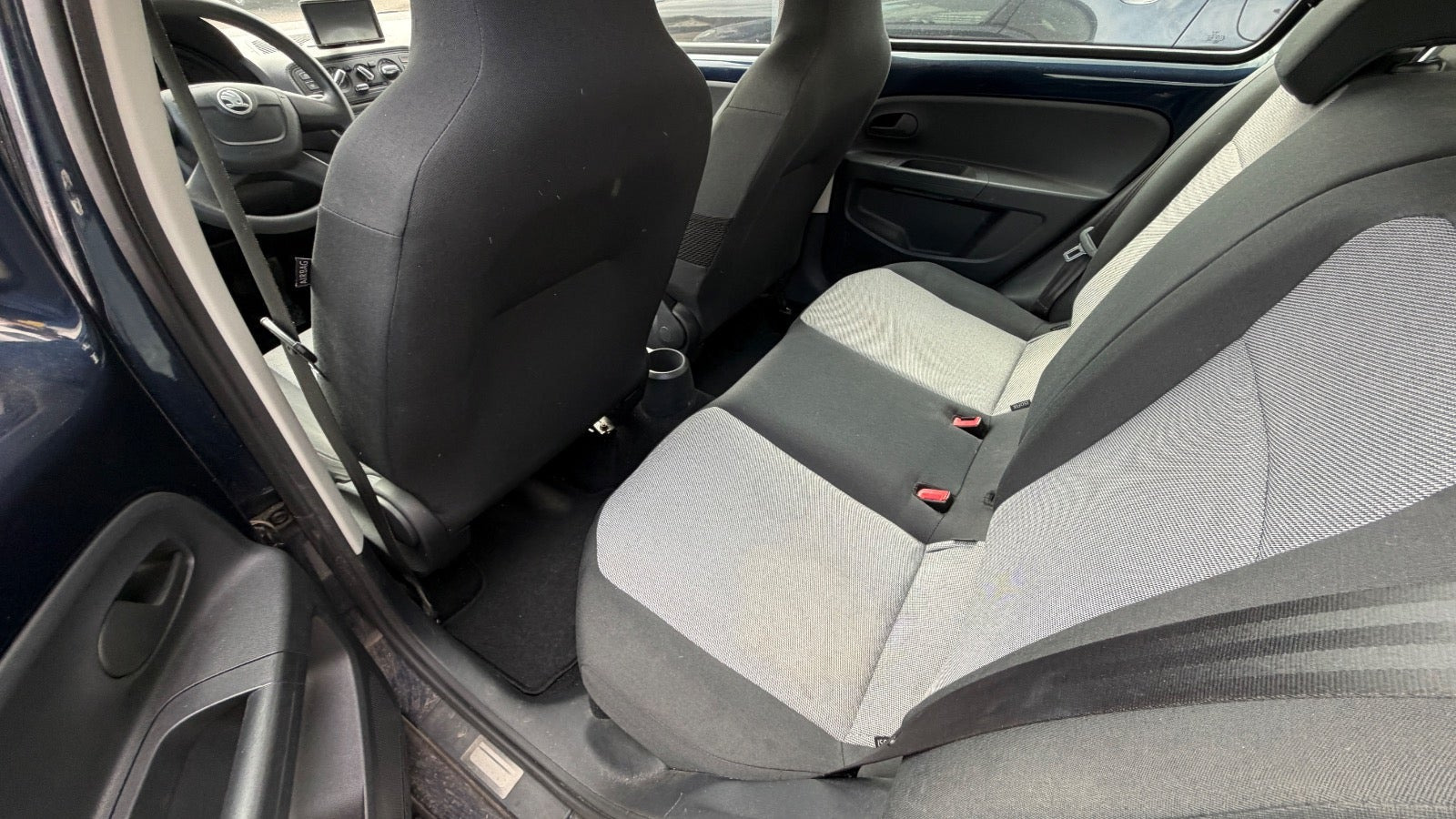 Blå Skoda Citigo fra 2013