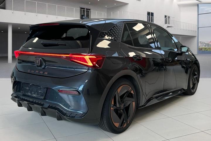 Grå Cupra Born fra 2022