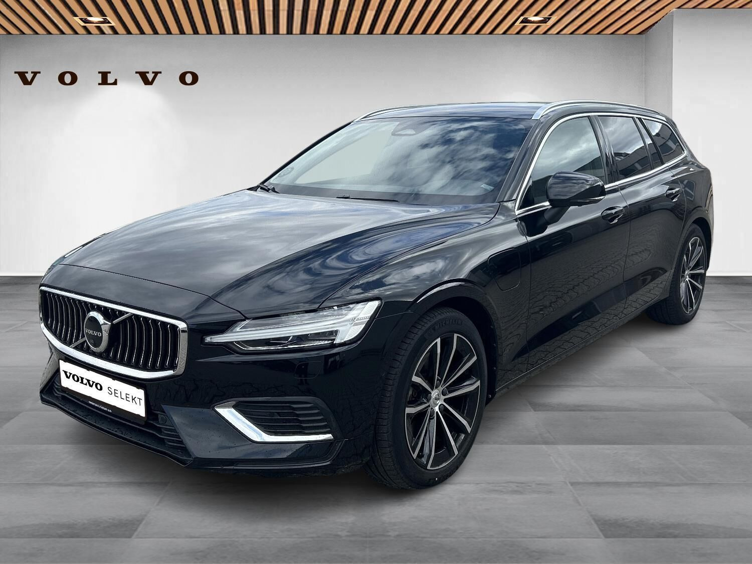 Volvo V60 2,0 T6 Recharge  Plugin-hybrid Plus AWD 350HK Stc 8g Aut.